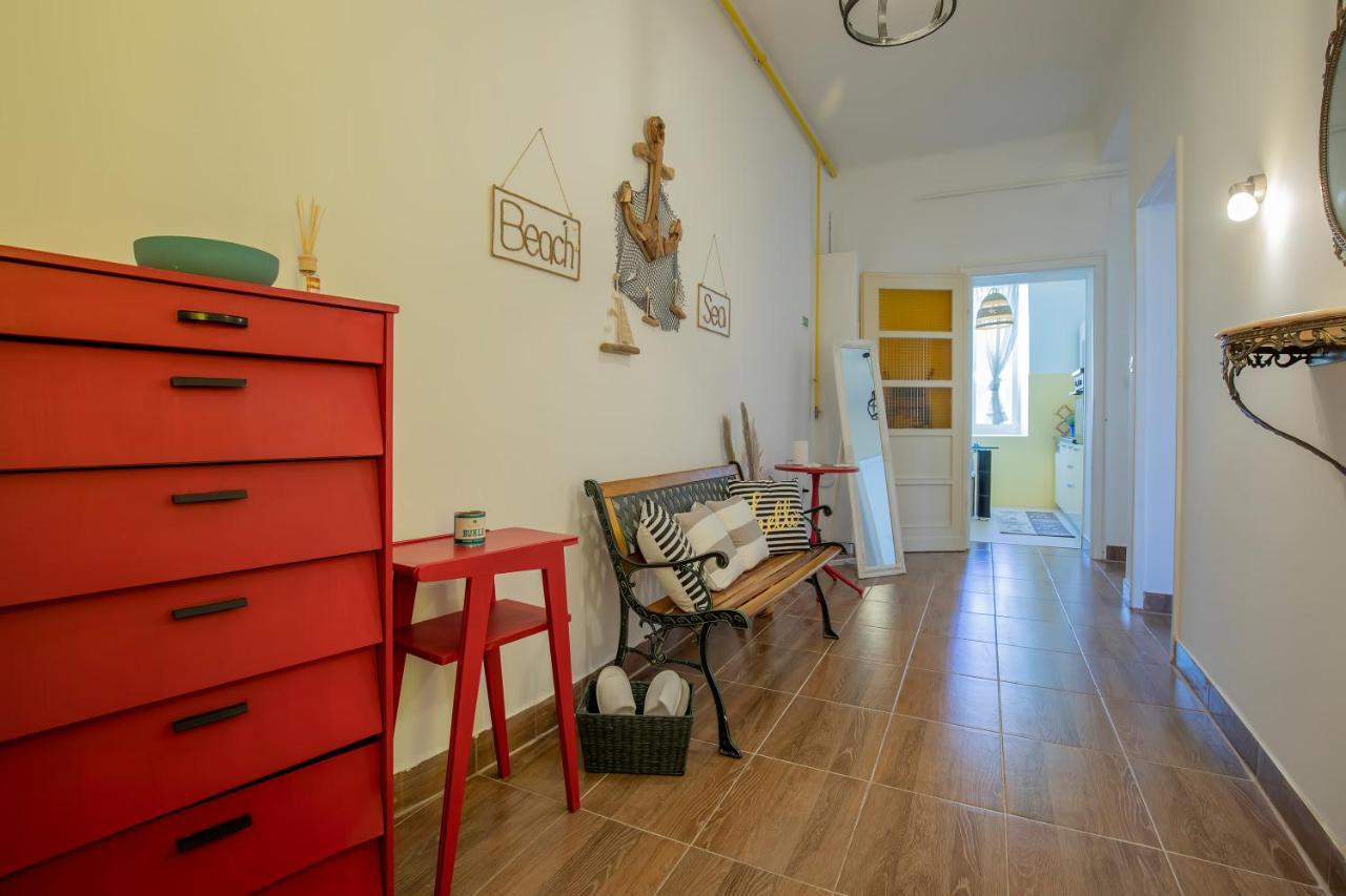 Amphitheater Apartment Pula Exterior photo